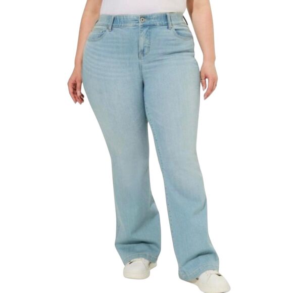 TORRID Bombshell Flare Premium Stretch Size 14 Calabasas Light Wash Wide-Leg - Picture 1 of 9